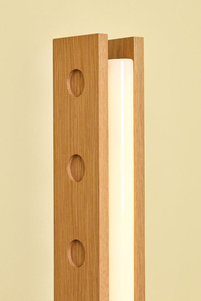 LINESTRA skin oak | Wall Light