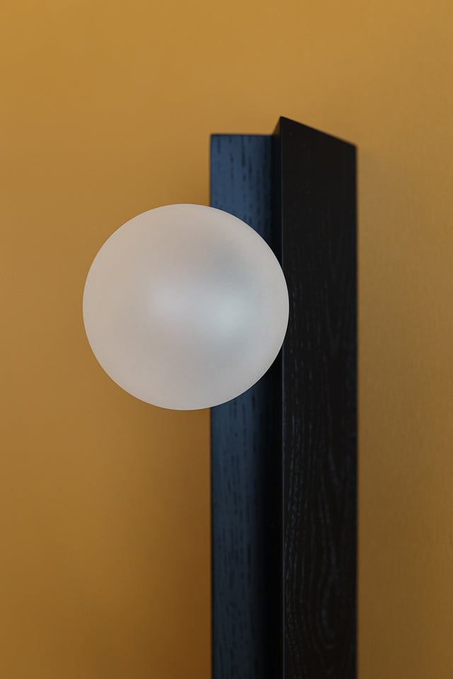 TRIANGLE 60 black | Wall Light