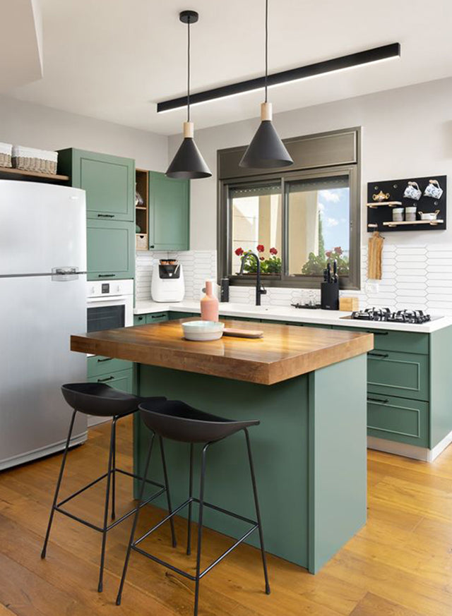 HANGING SMALL CONE oak | Pendant Light