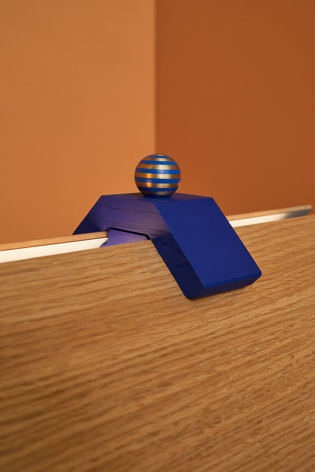 CATCH TABLE | Table lamp