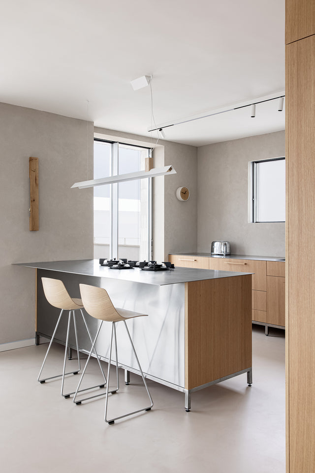DUPLEX IN THE CITY - designed by: Florencia Michelli - photos by: Itay Benit