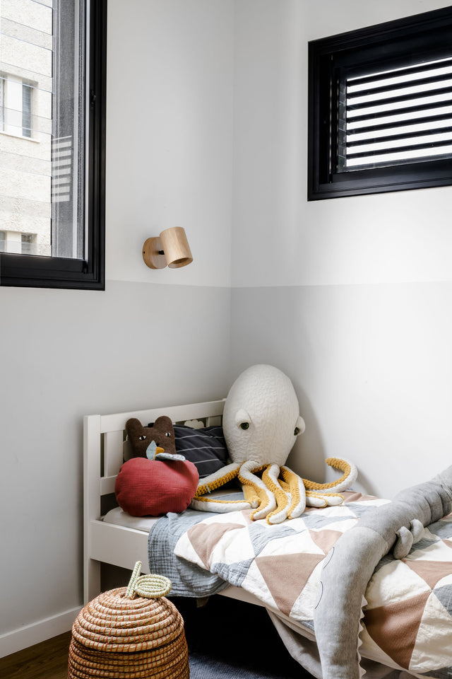 SUZAN - designed by: Suzan Serban - photos by: Karin Ravenna