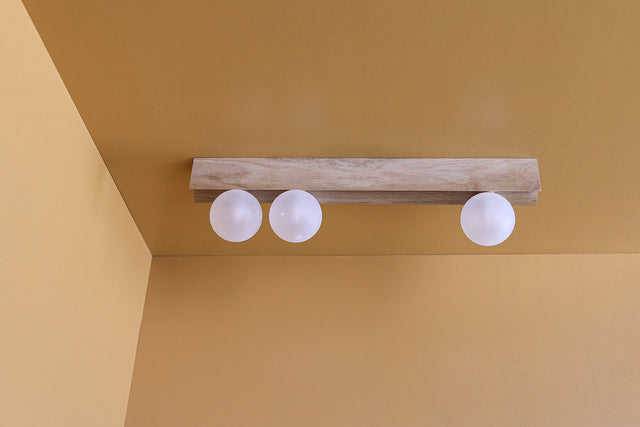 TRIANGLE 60 oak | Wall Light