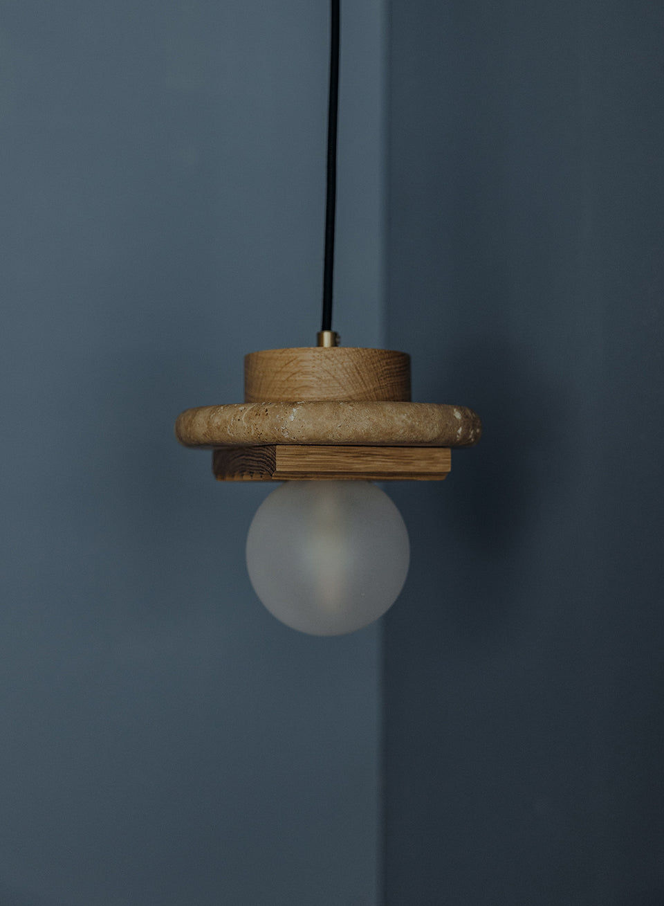 HANGING POSTRE TRAVERTINE | Pendant Light